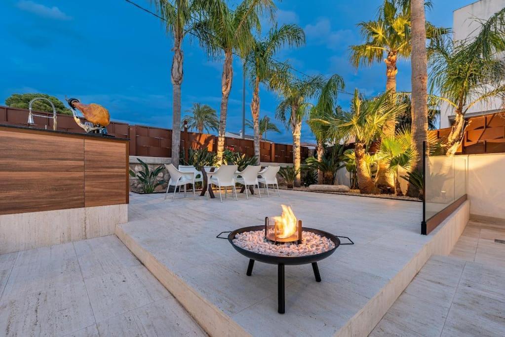 Lusso E Relax Con Piscina A 2 Minuti Dal Mare Apartment Miami Playa Екстериор снимка
