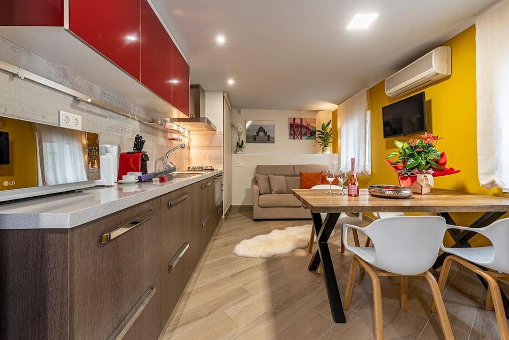 Lusso E Relax Con Piscina A 2 Minuti Dal Mare Apartment Miami Playa Екстериор снимка
