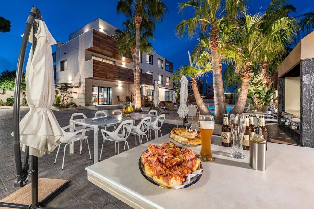 Lusso E Relax Con Piscina A 2 Minuti Dal Mare Apartment Miami Playa Екстериор снимка